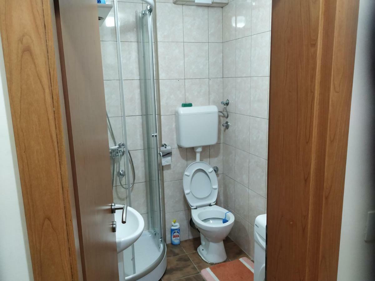 Apartment Dora Podgoriçe Dış mekan fotoğraf